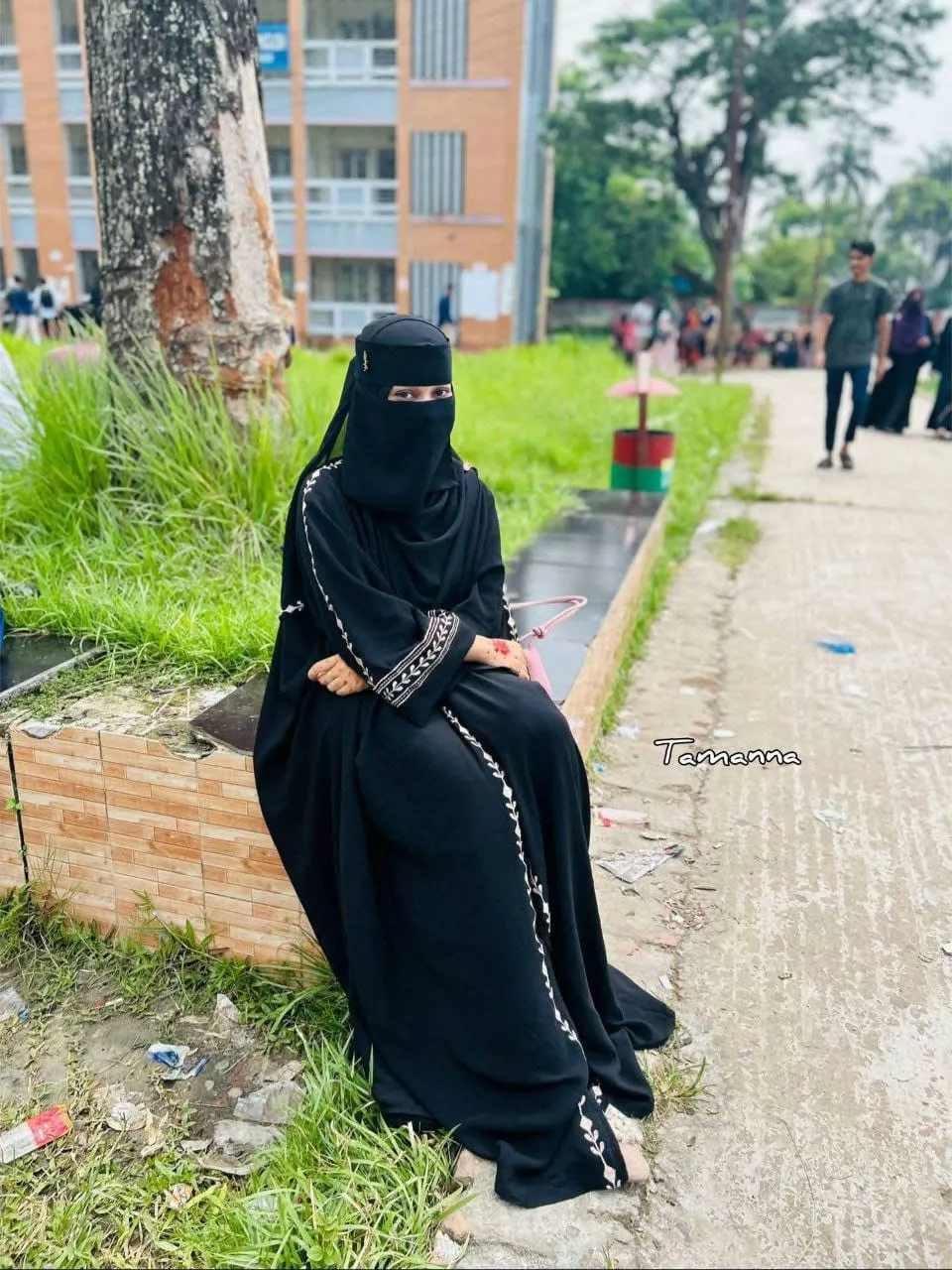 থাম্বনেইল 1