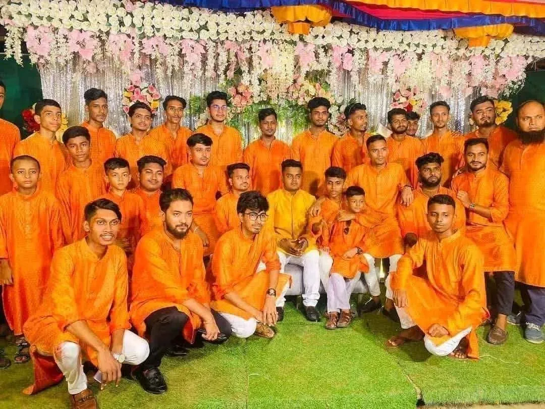 প্রিমিয়াম কালারের গায়ে হলুদ পাঞ্জাবি