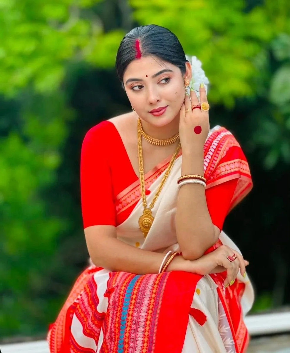 থাম্বনেইল 4