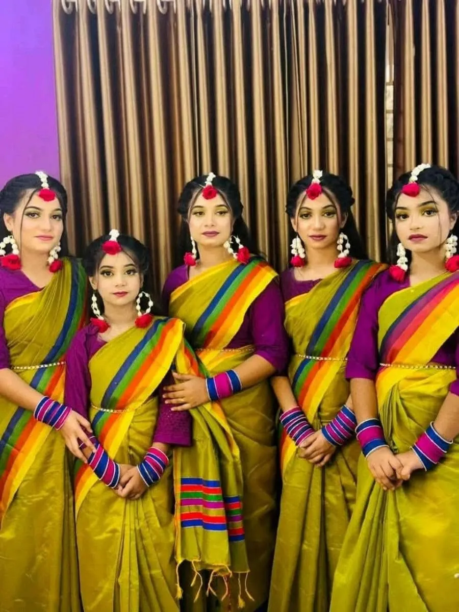 গর্জিয়াস ও প্রিমিয়াম কোয়ালিটির  গায়ে হলুদ শাড়ি