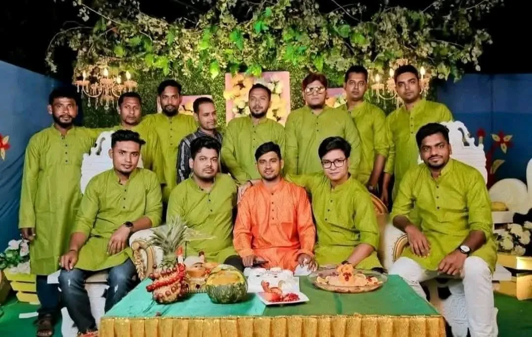 স্পেশাল ডিজাইন ও কালারের গায়ে হলুদ পাঞ্জাবি