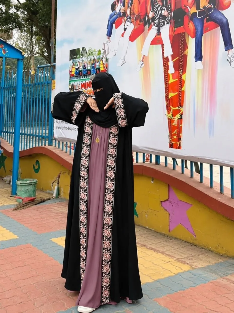 থাম্বনেইল 5